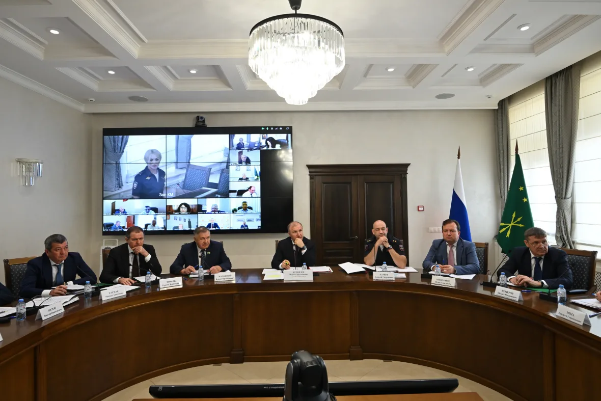 Глава республики провёл заседание антинаркотической комиссии в Республике Адыгея