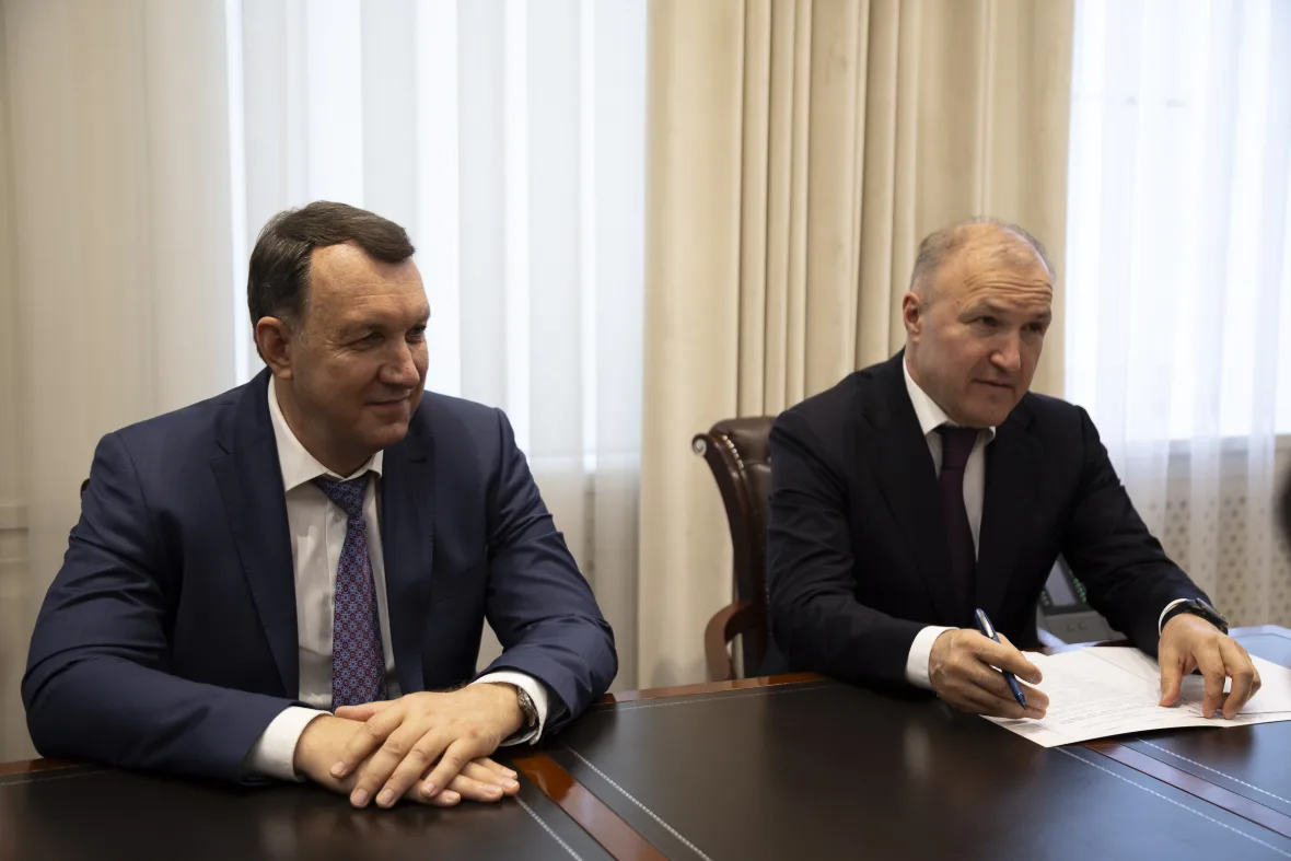 Мурат Кумпилов провёл рабочую встречу с заместителем Министра юстиции РФ Максимом Бесхмельницыным